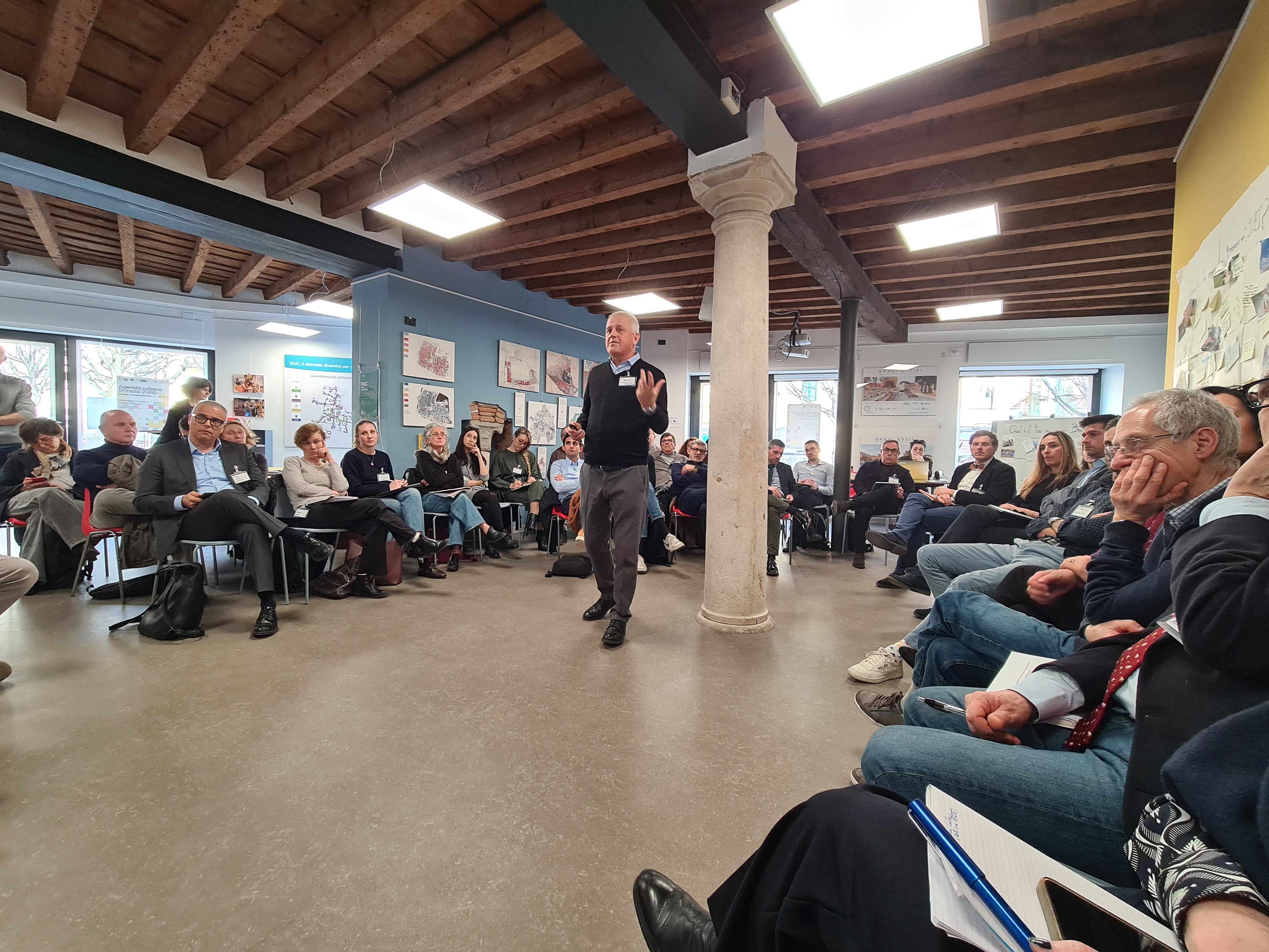 /Immagine%20di%20laboratorio