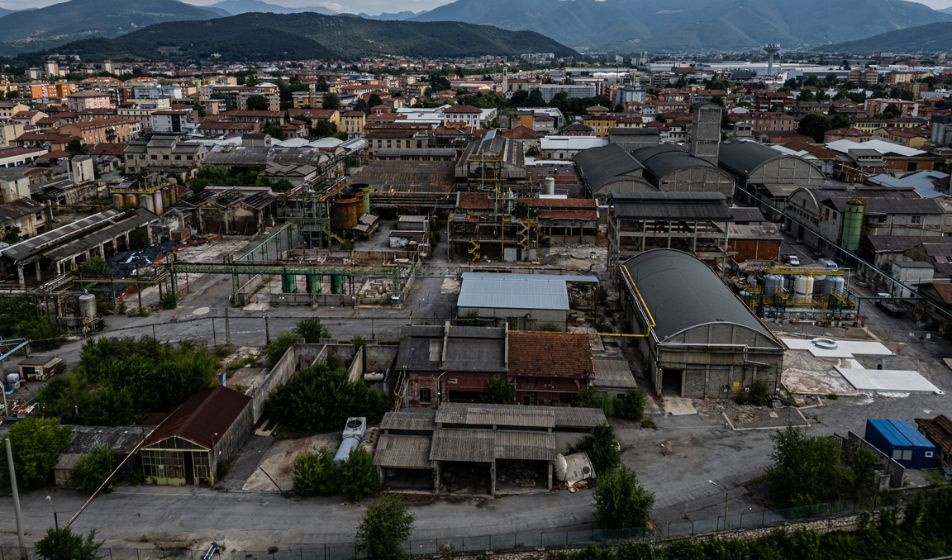 Avvio lavori abbattimento Caffaro