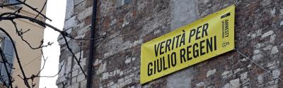 Rinnovato lo striscione di palazzo Loggia